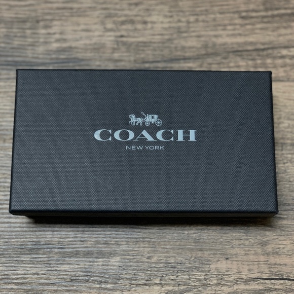 Boxed Plaque And Harness Buckle Reversible Belt - Picture 5 of 6